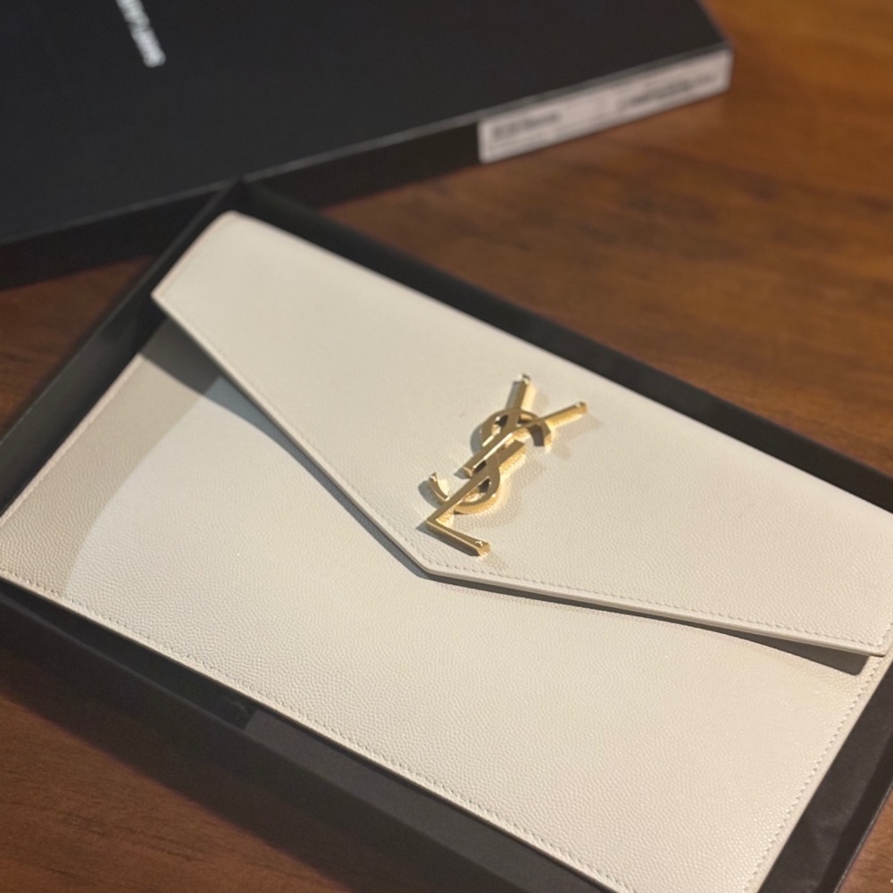 YSL Uptown Pouch in grain de poudre leather